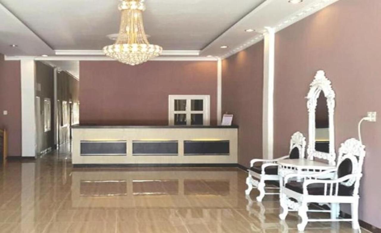 Hotel Graha Soeltan Sunggal Exterior foto