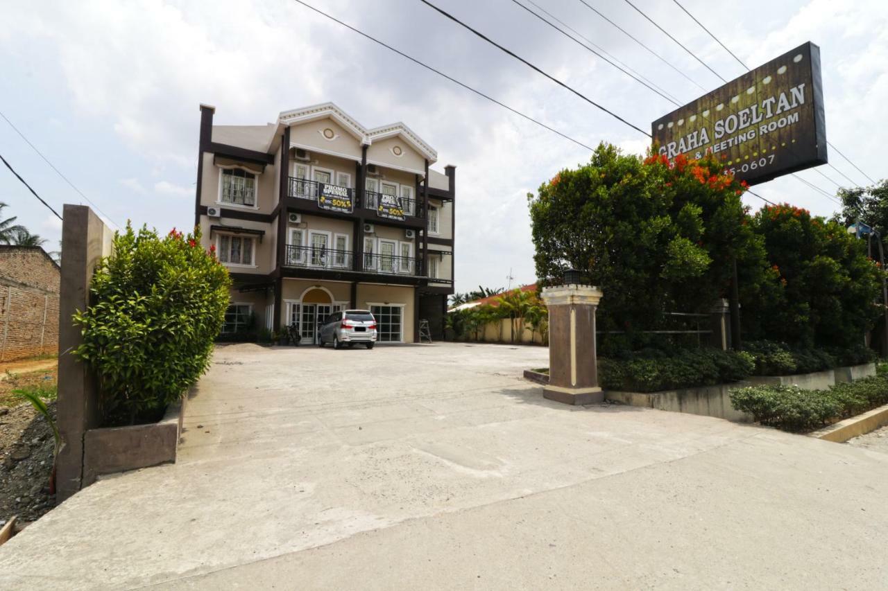 Hotel Graha Soeltan Sunggal Exterior foto